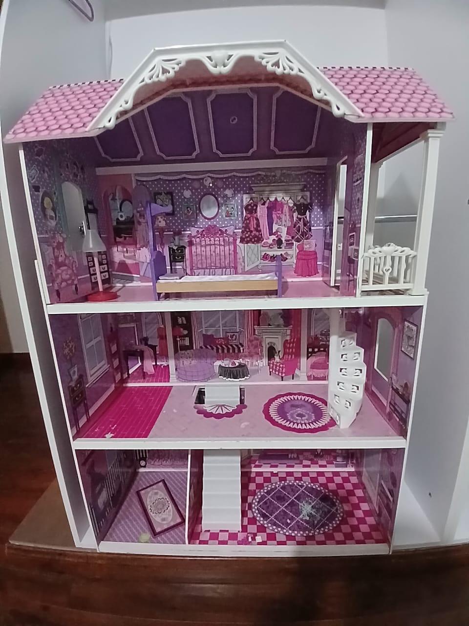 Girl’s Bundle - Doll House & Barbie Items