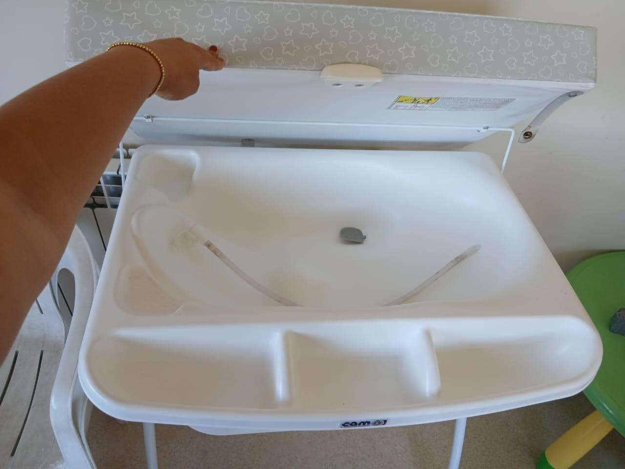 Bathtub and Changer