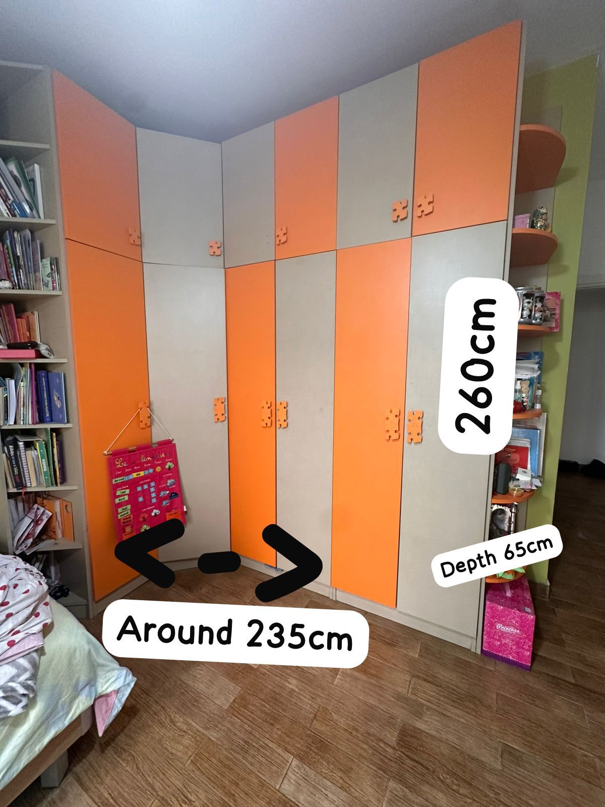 Single Bedroom with Closet