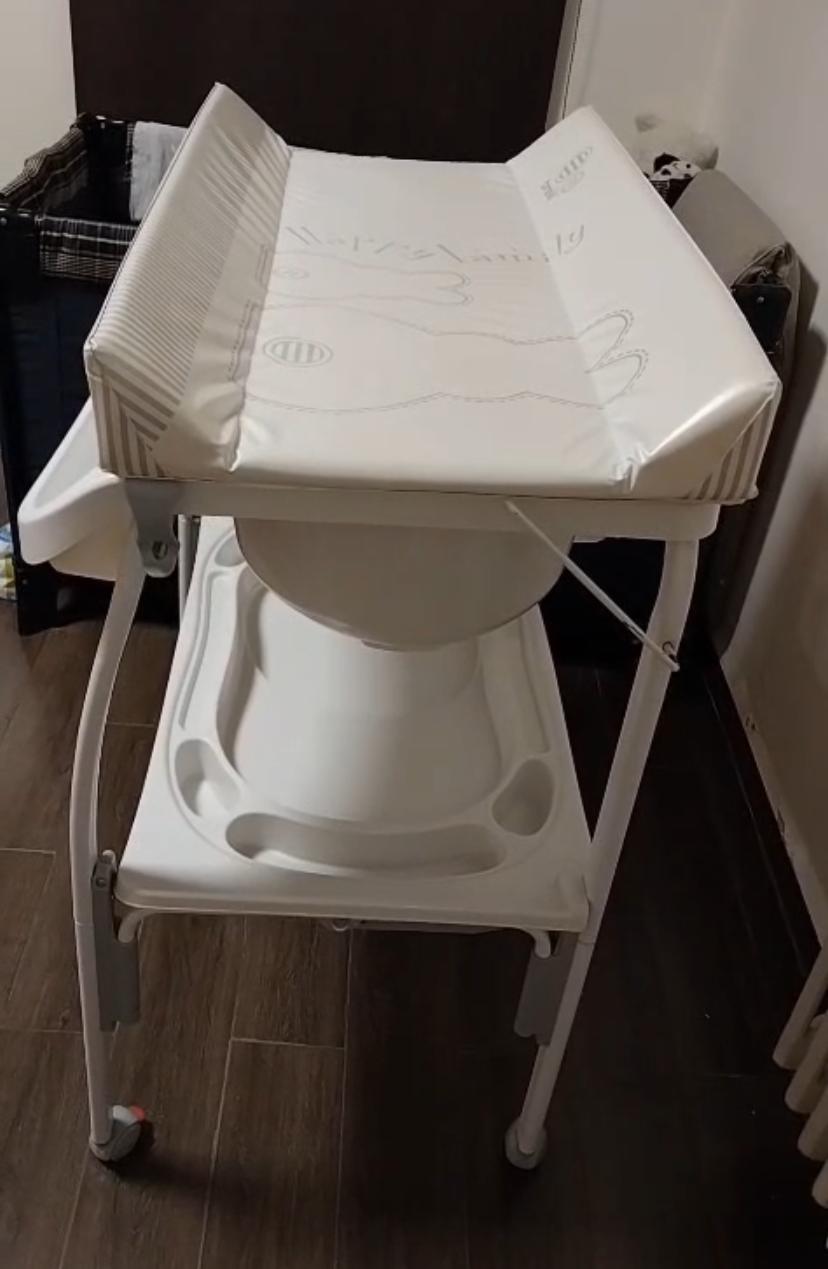 Bathtub and Changer