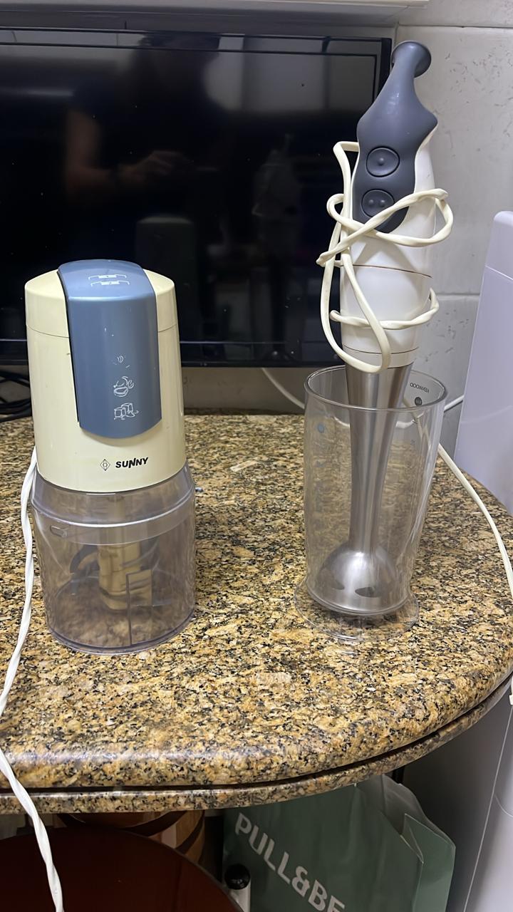 Hand Mixer and Shopper