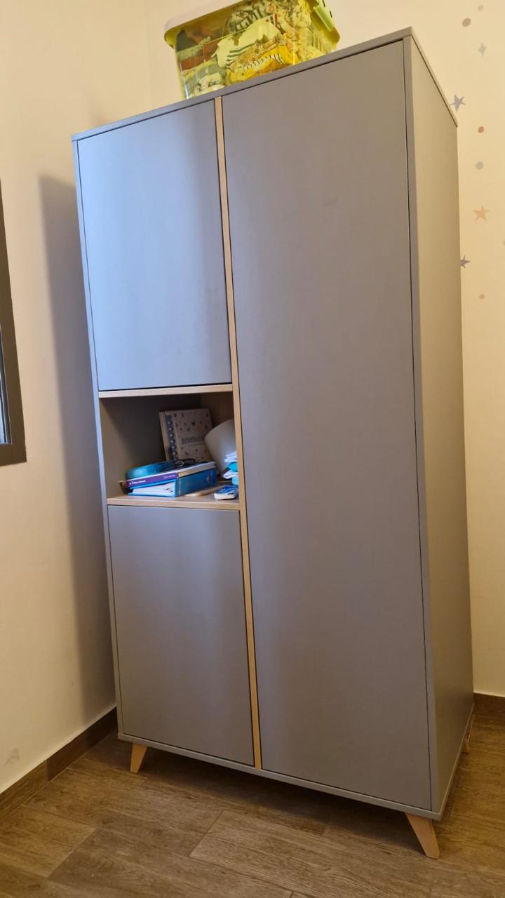 Baby Room: Closet and Drawers Unit