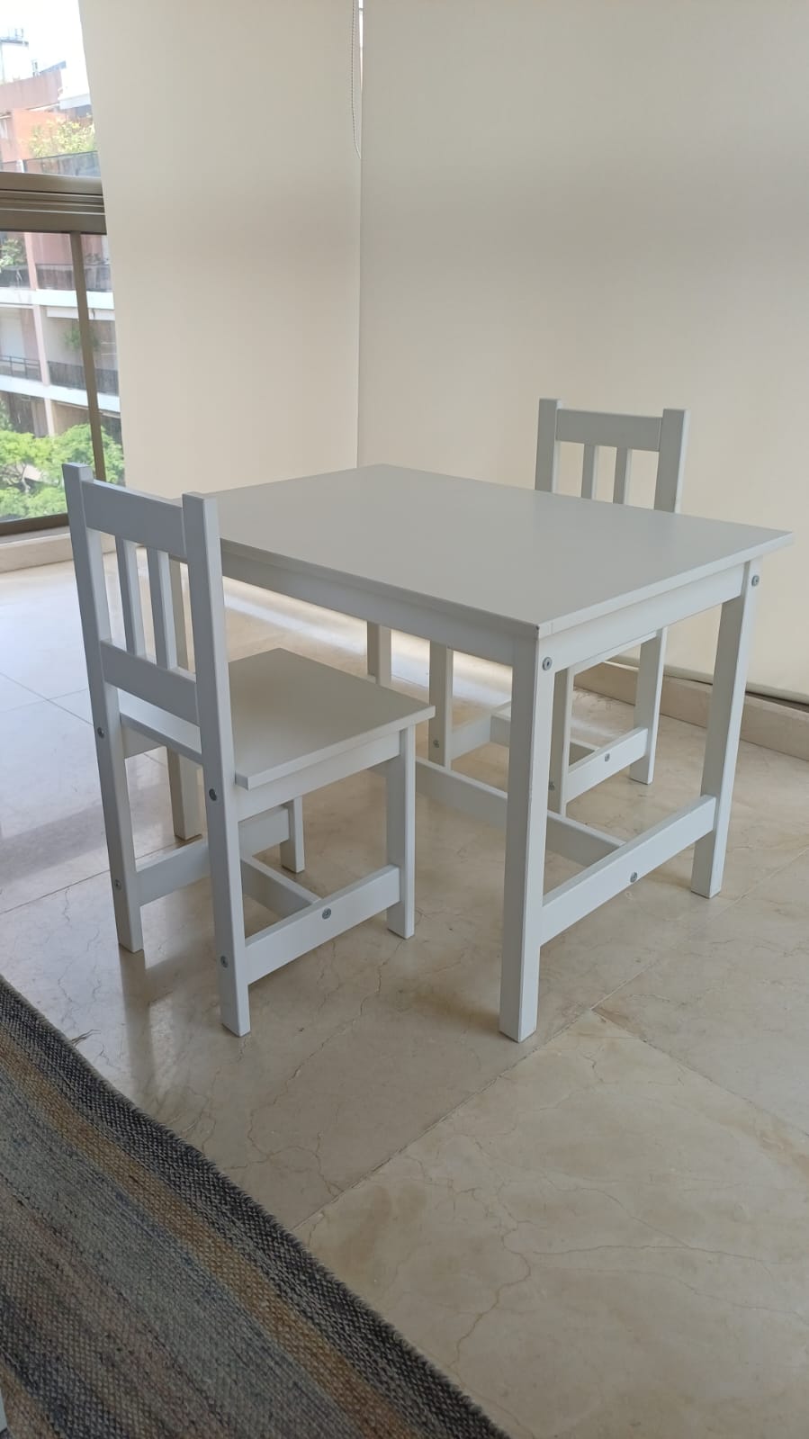 Kids Table and Chairs