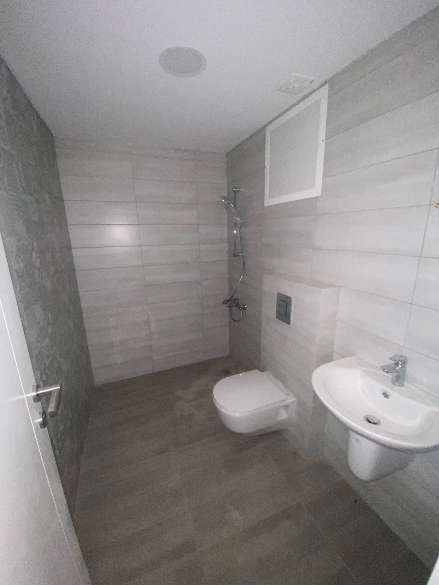 Rent - Apartment - Ain el Remmeneh