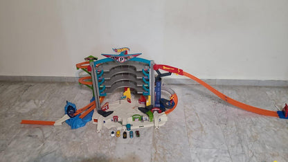 Hot Wheels Garage