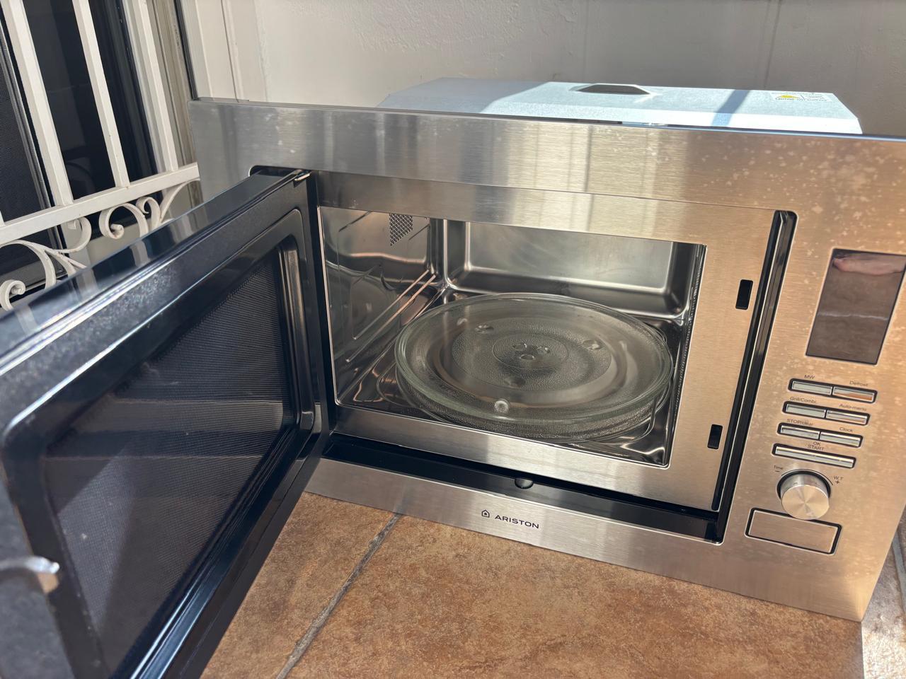 Microwave - Built In