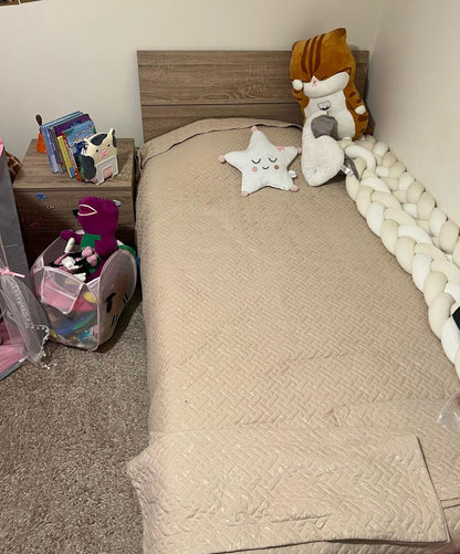 Single Bed and Closet