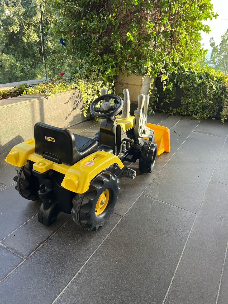 Tractor - Pedal Ride On