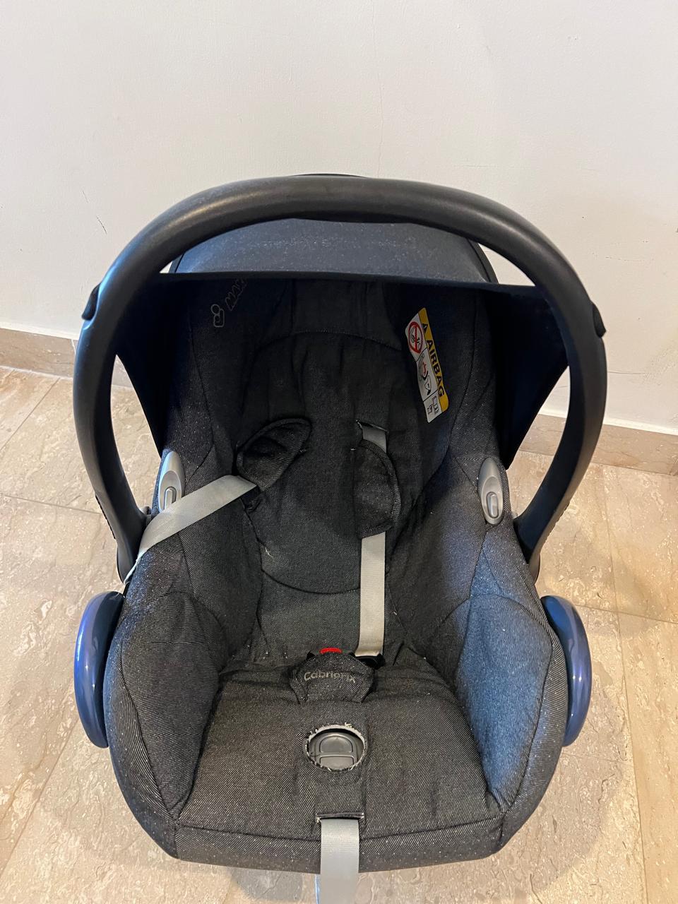 Infant Car Seat - Maxi Cosi