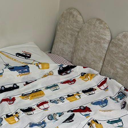 Floor Bed