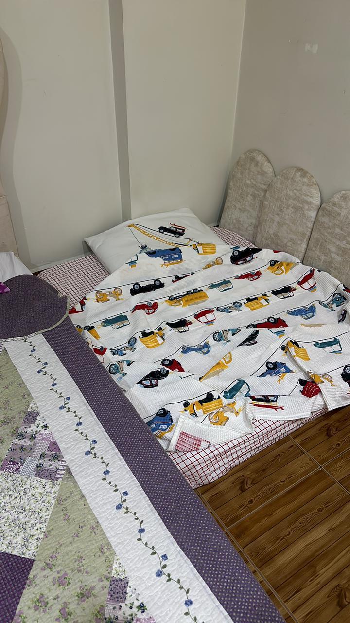 Floor Bed