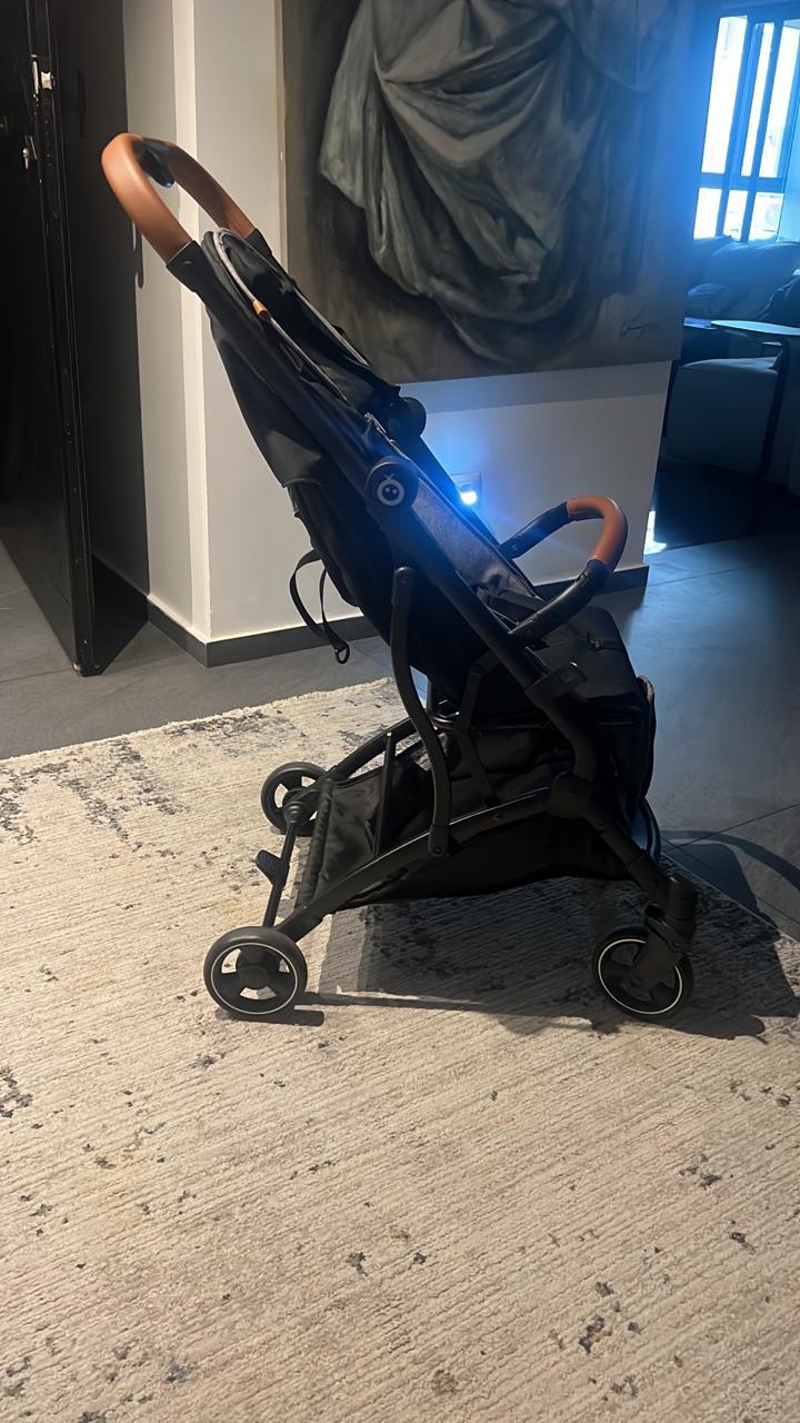 Light Stroller - Momi