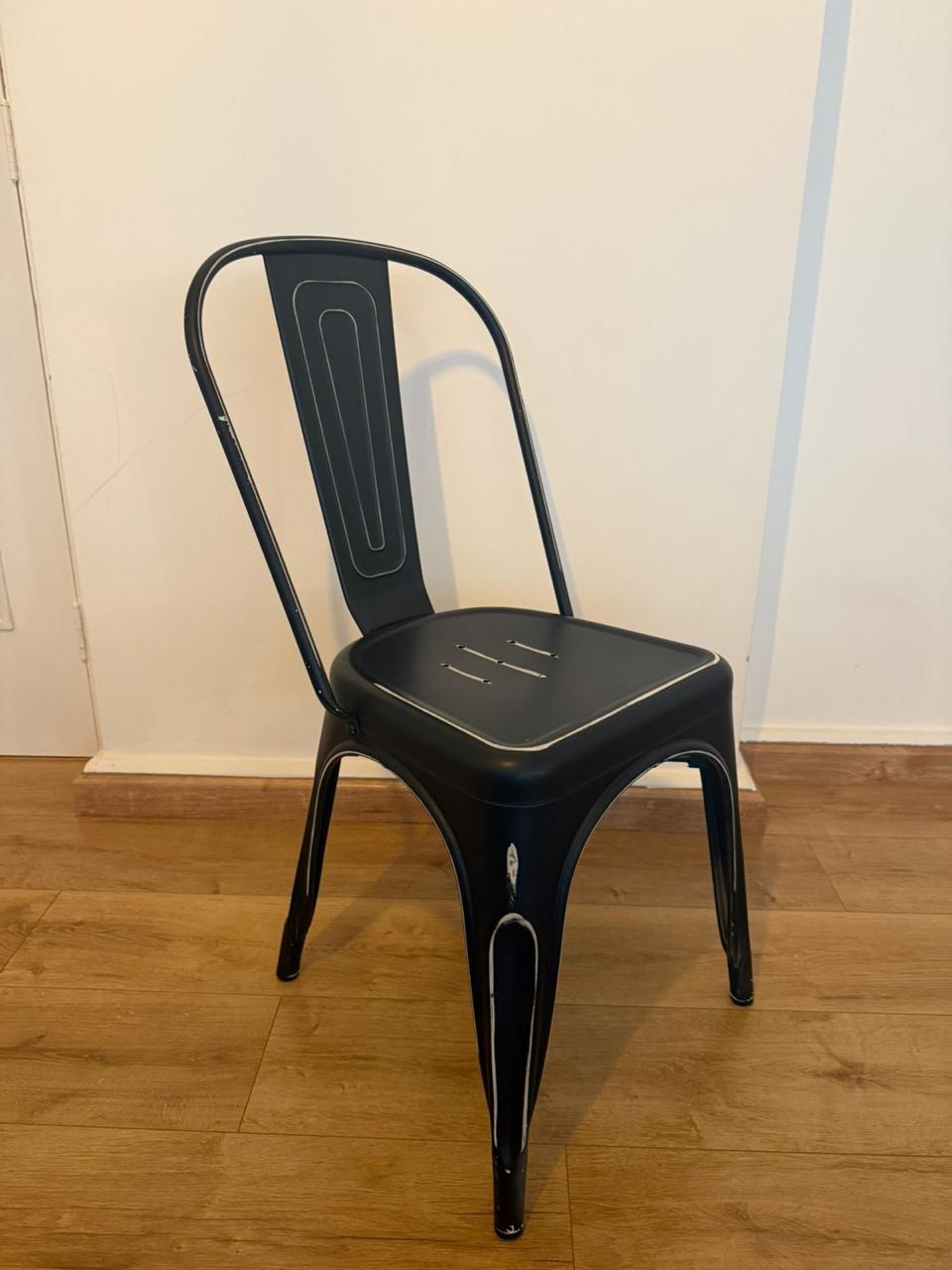 Table and 6 Chairs