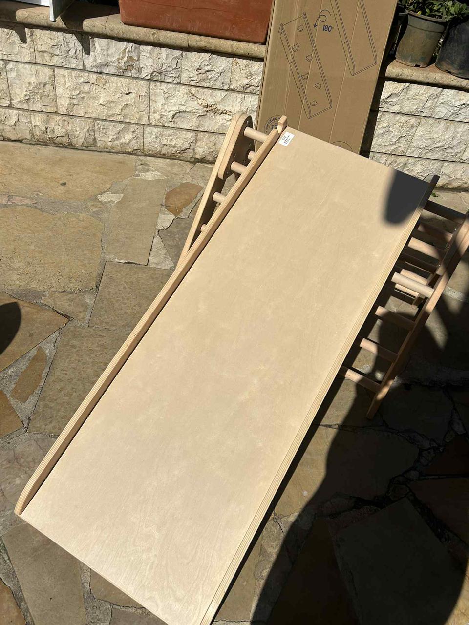 Montessori - Triangle and Slide