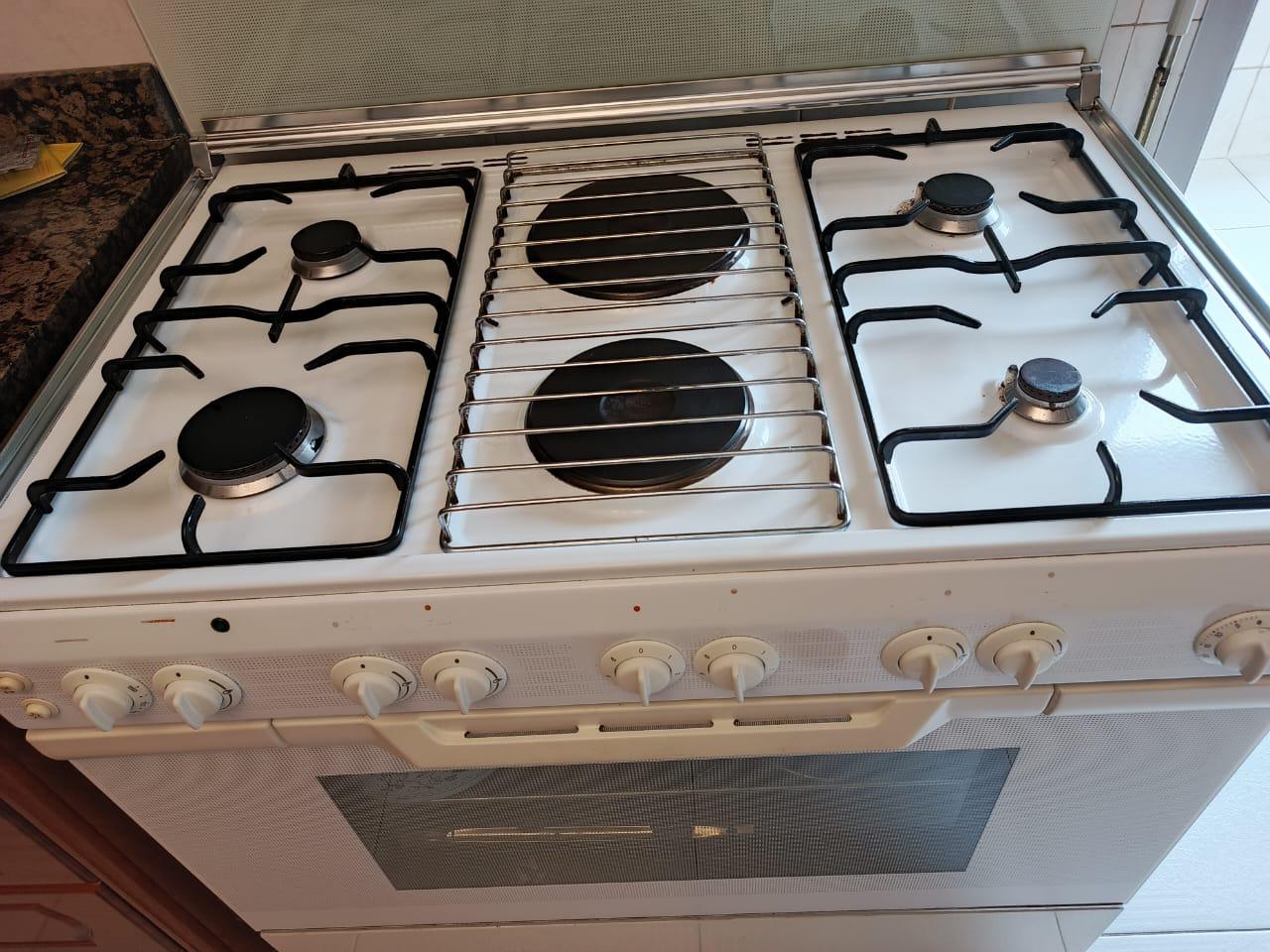 Gas - Oven