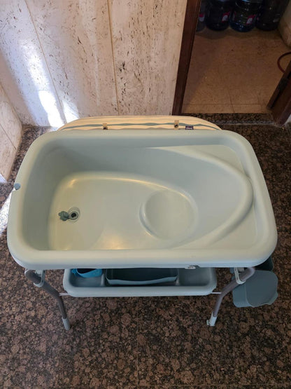 Bathtub and Changer