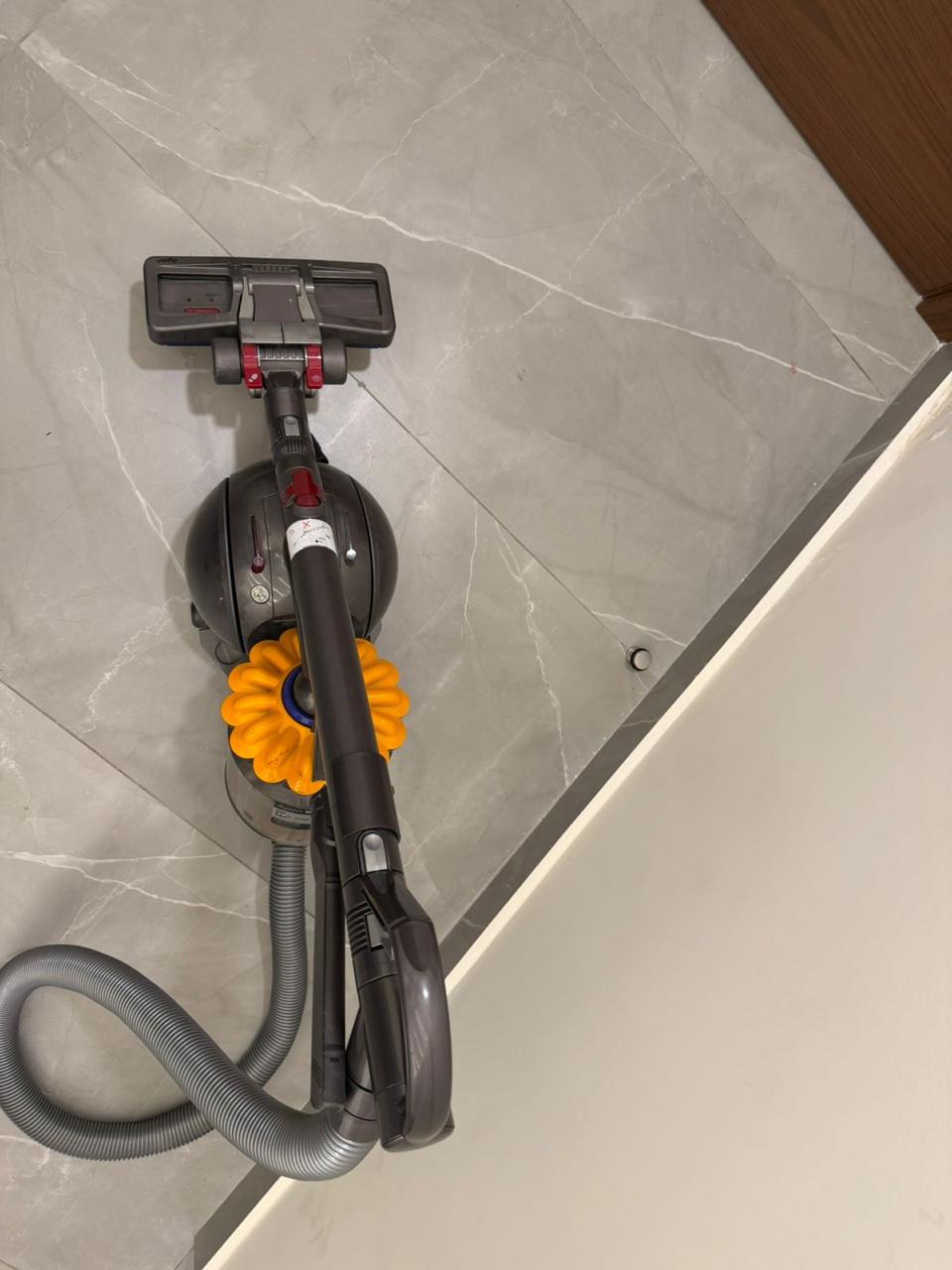 Vacuum Cleaner - Dyson