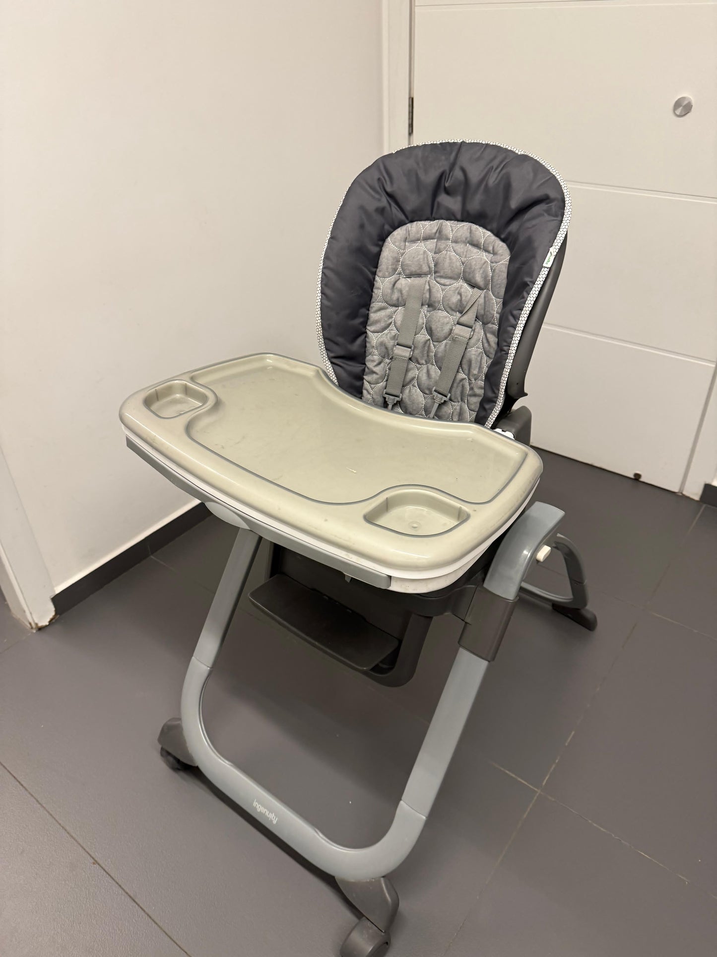 High Chair - Ingenuity