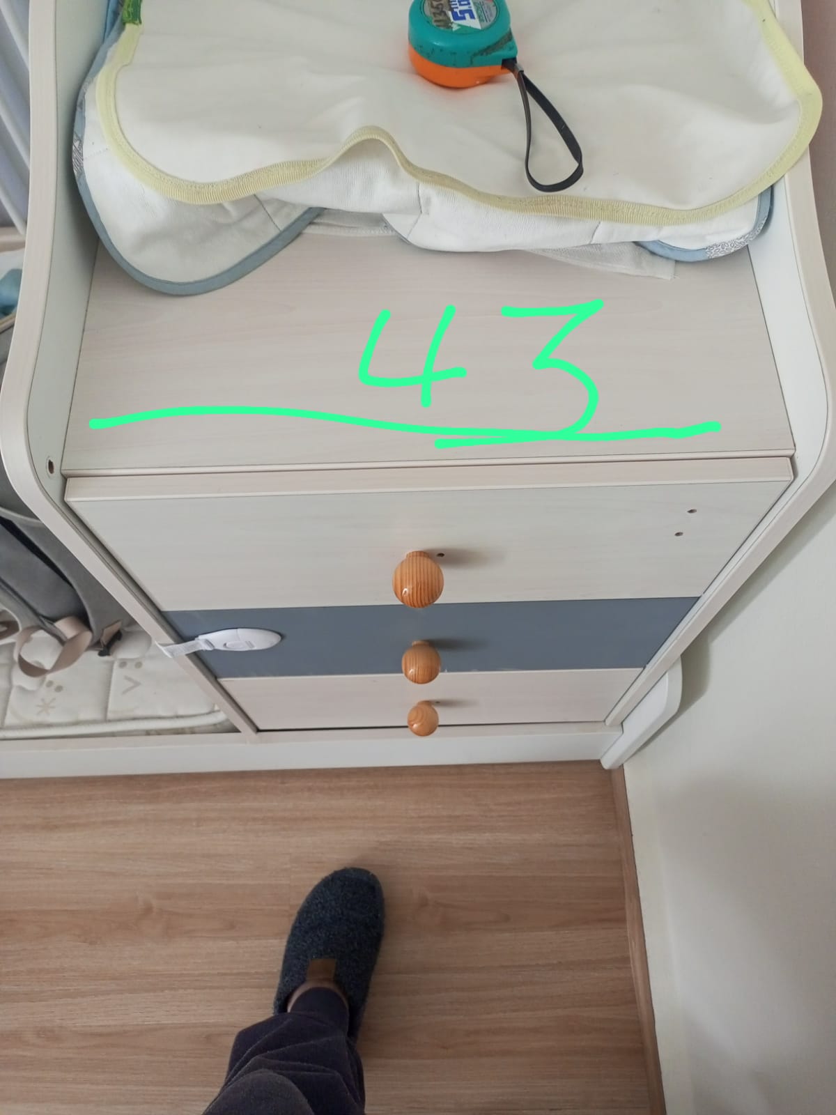 Wooden Crib with Drawers