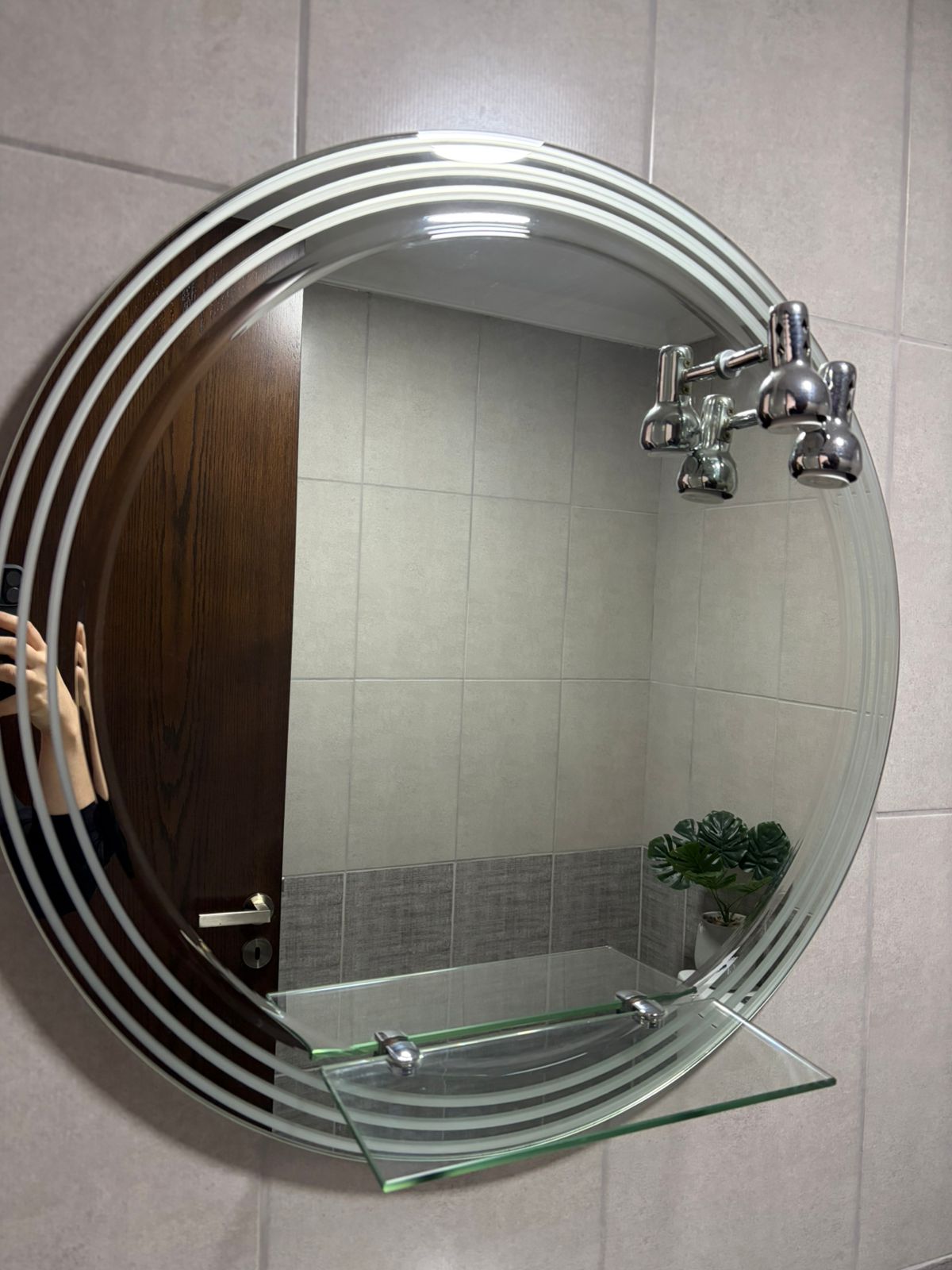 Mirror with Light