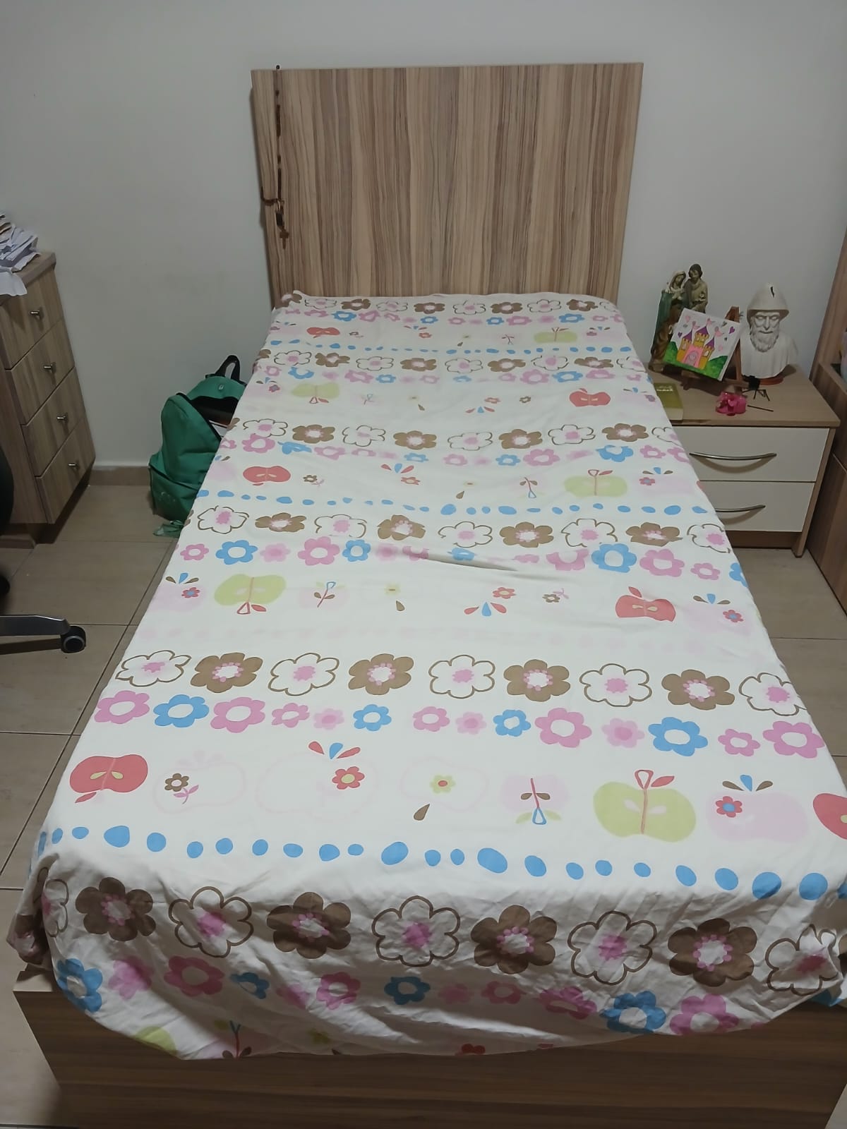 Bedroom - Single Beds x2