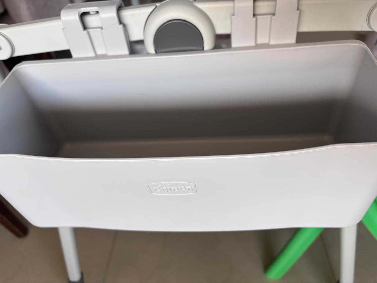 Bathtub and Changer