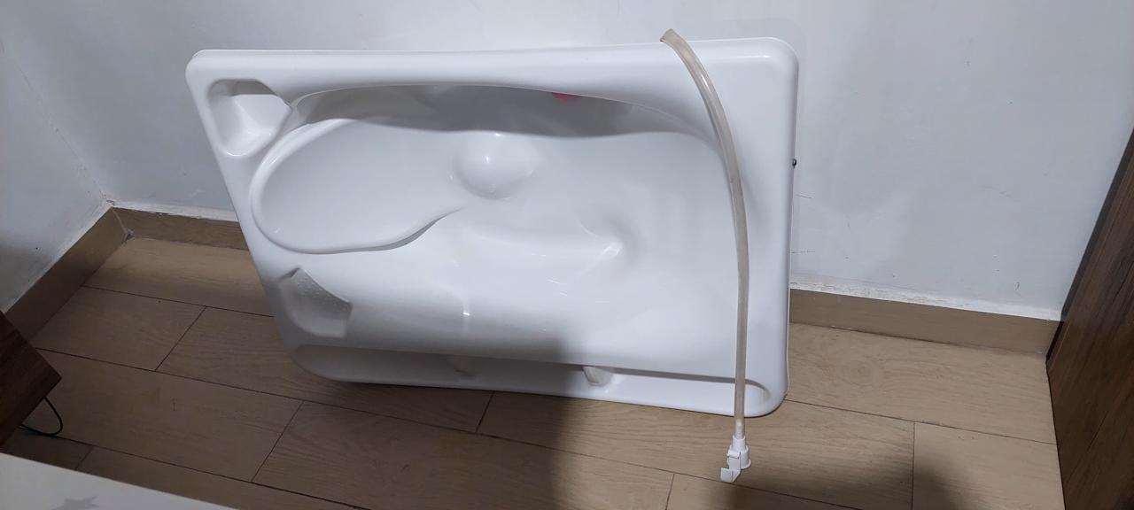 Bathtub & Changer