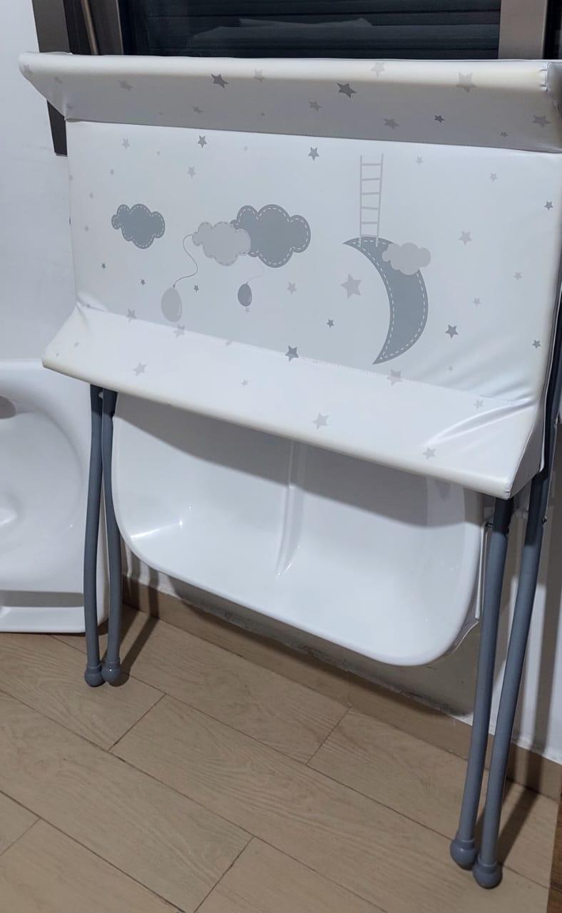 Bathtub & Changer