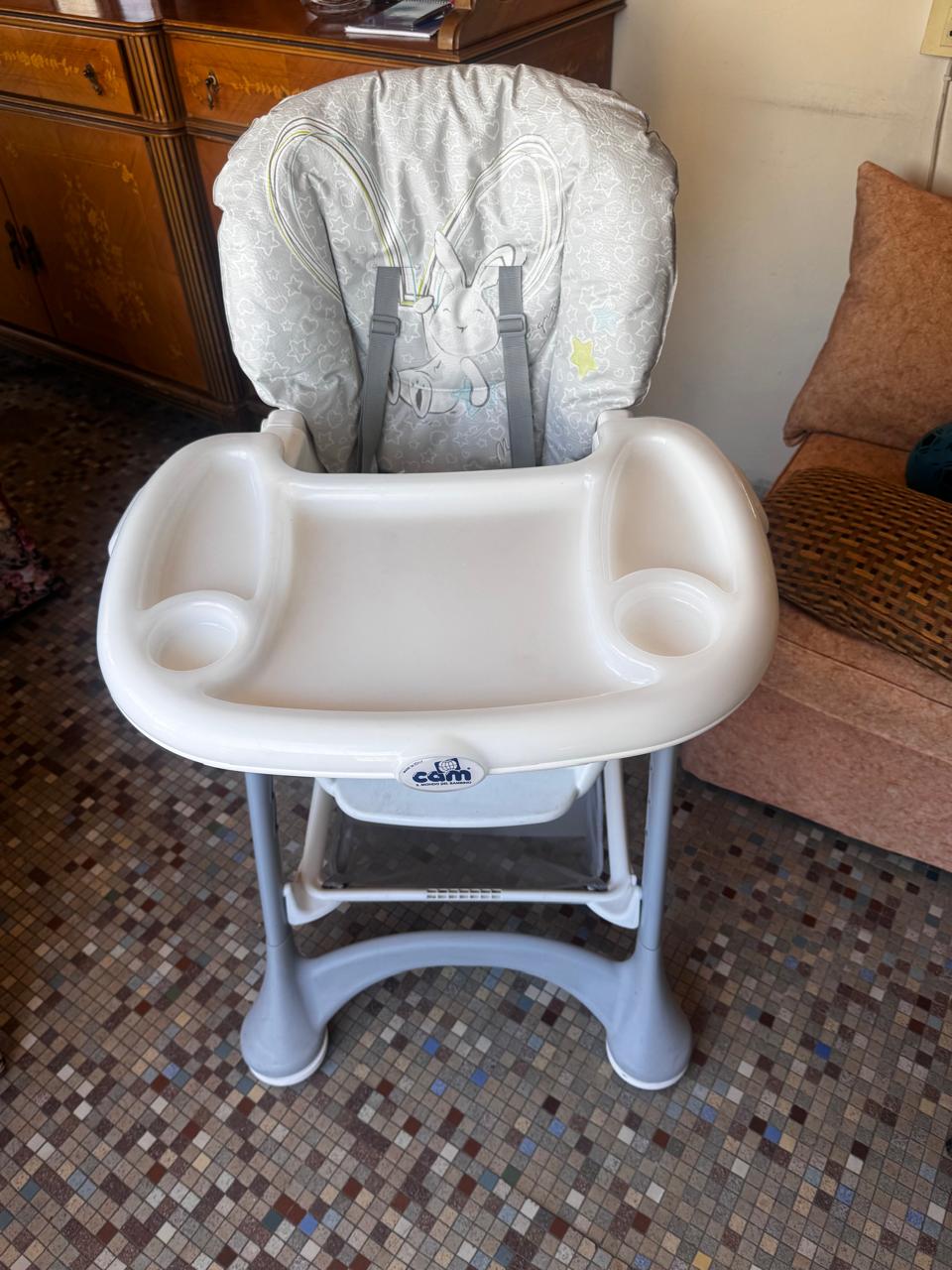 High Chair - Cam