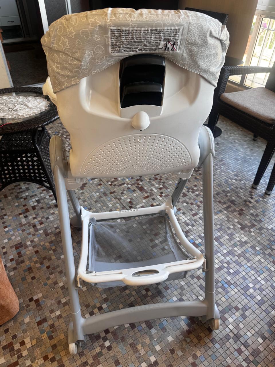 High Chair - Cam