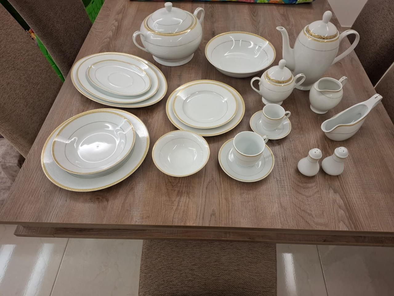 Plates Set