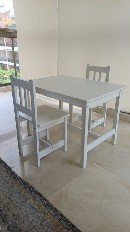 Kids Table and Chairs
