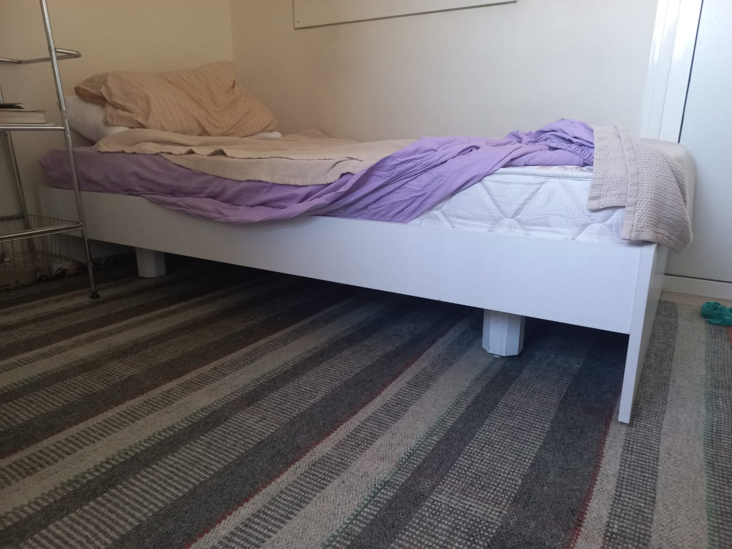 Single Bed and Closet
