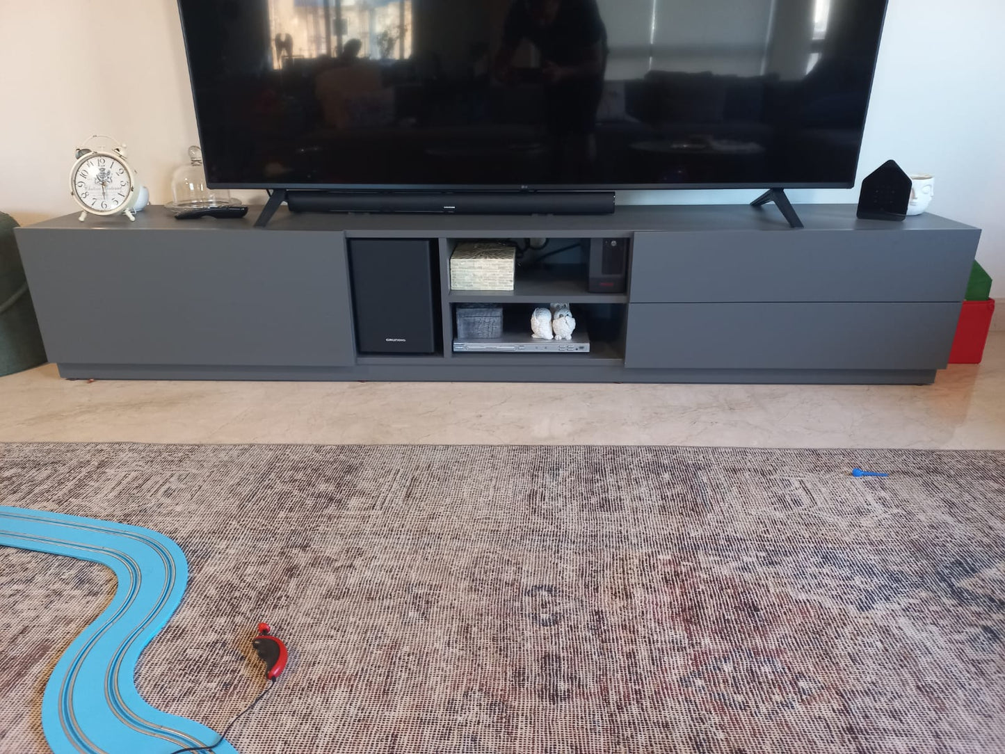 Tv Unit