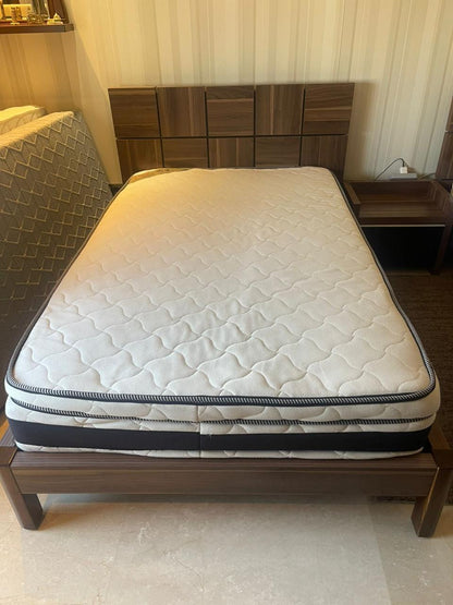 Twin Bedroom - 2 Single Beds