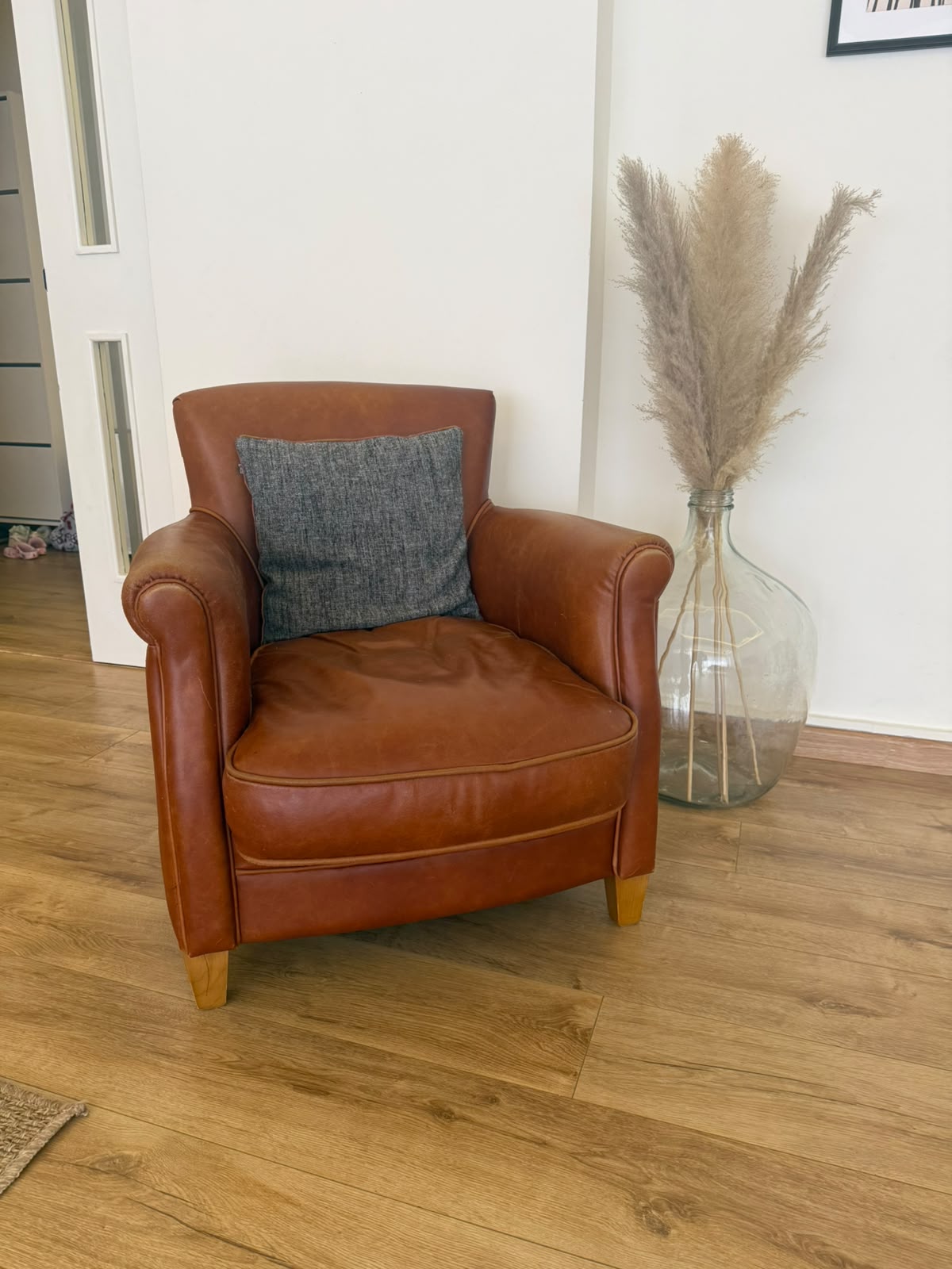 Armchair - Leather
