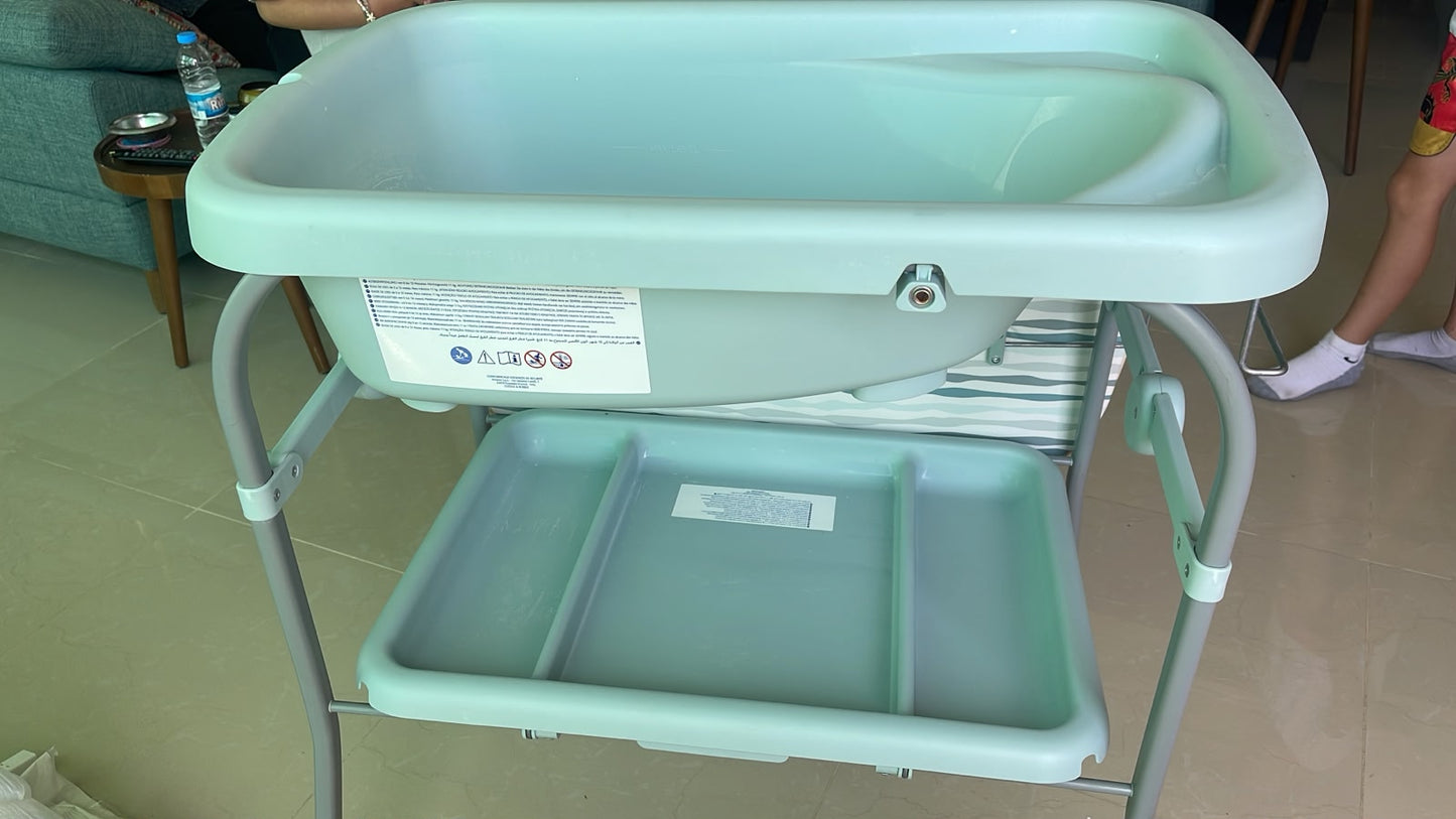Bathtub & Changer