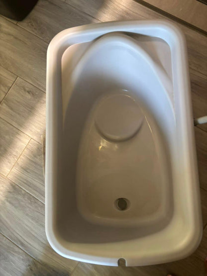 Bathtub & Changer