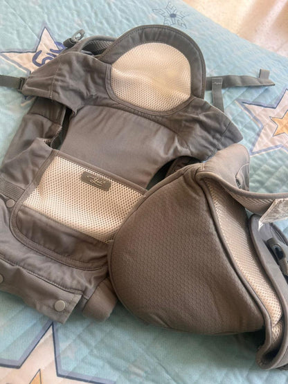 Carrier with Hip Seat