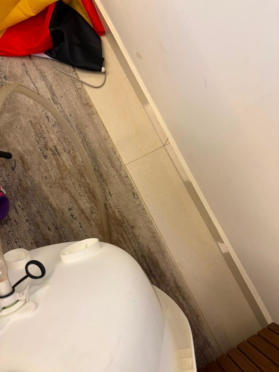 Bathtub