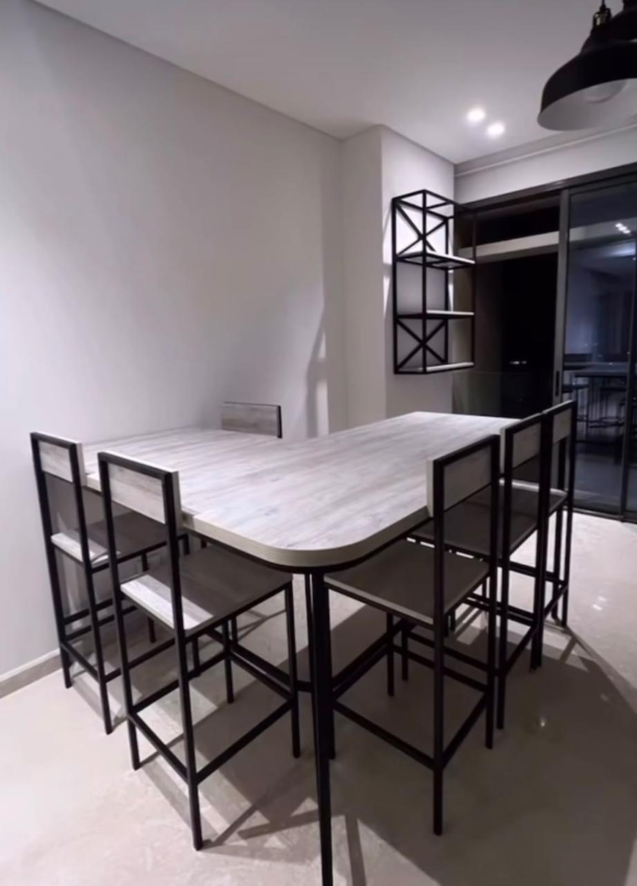 Dining Room - Bar