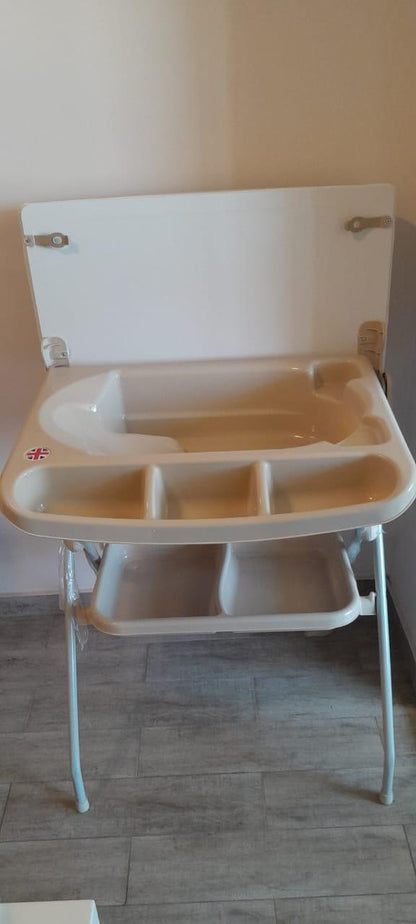 Bathtub & Changer