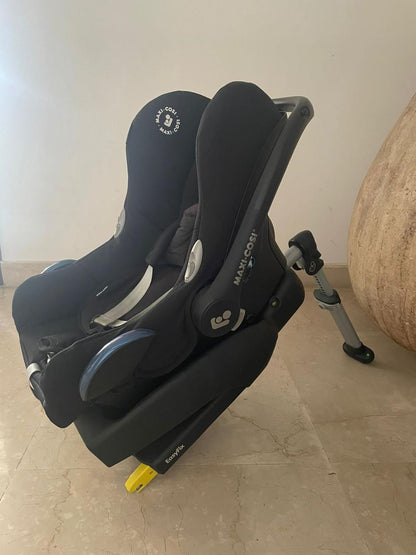 Infant Car Seat - Maxi Cosi